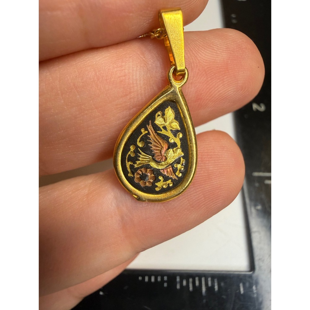 Gold Tone Damascene Bird Pendant Teardrop Necklace Floral Design 18 Inch Chain